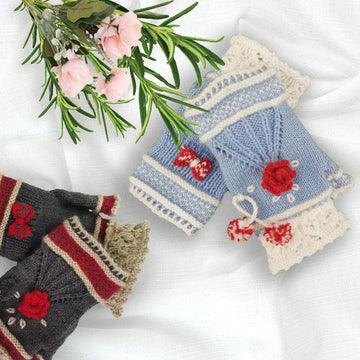 Victorian Lacy Fingerless Gloves