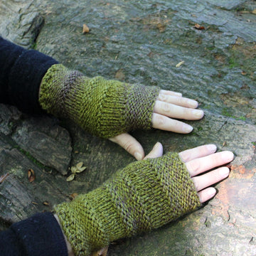 Dark Forest mittens