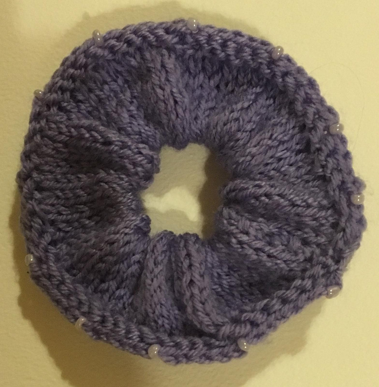SIMPLE KNITTED BEADED SCRUNCHY