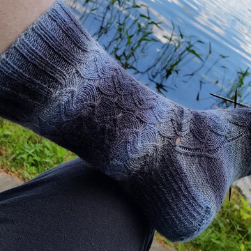 Ziggy Zaggy 72 Stitch Socks