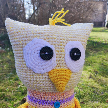 Scrap yarn Easter Chick