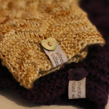 Goldstuck Cowl