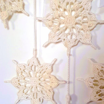 Snowflake Waltz garland