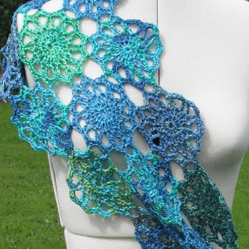 Simple circles scarf