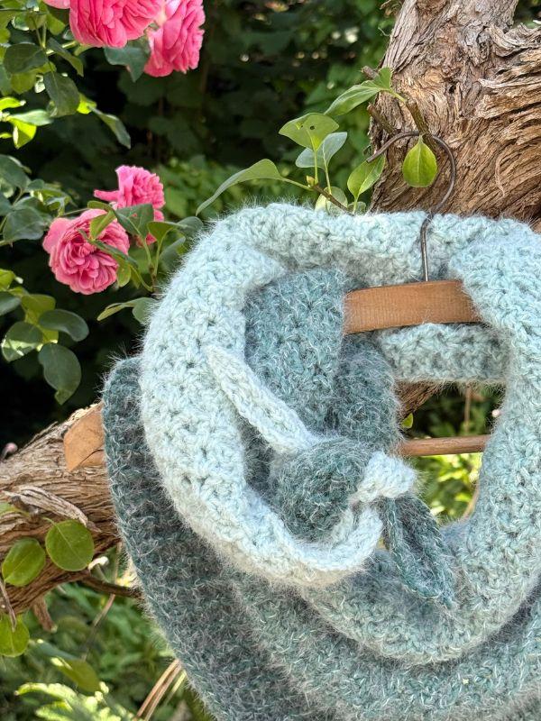 Annecy Shawl