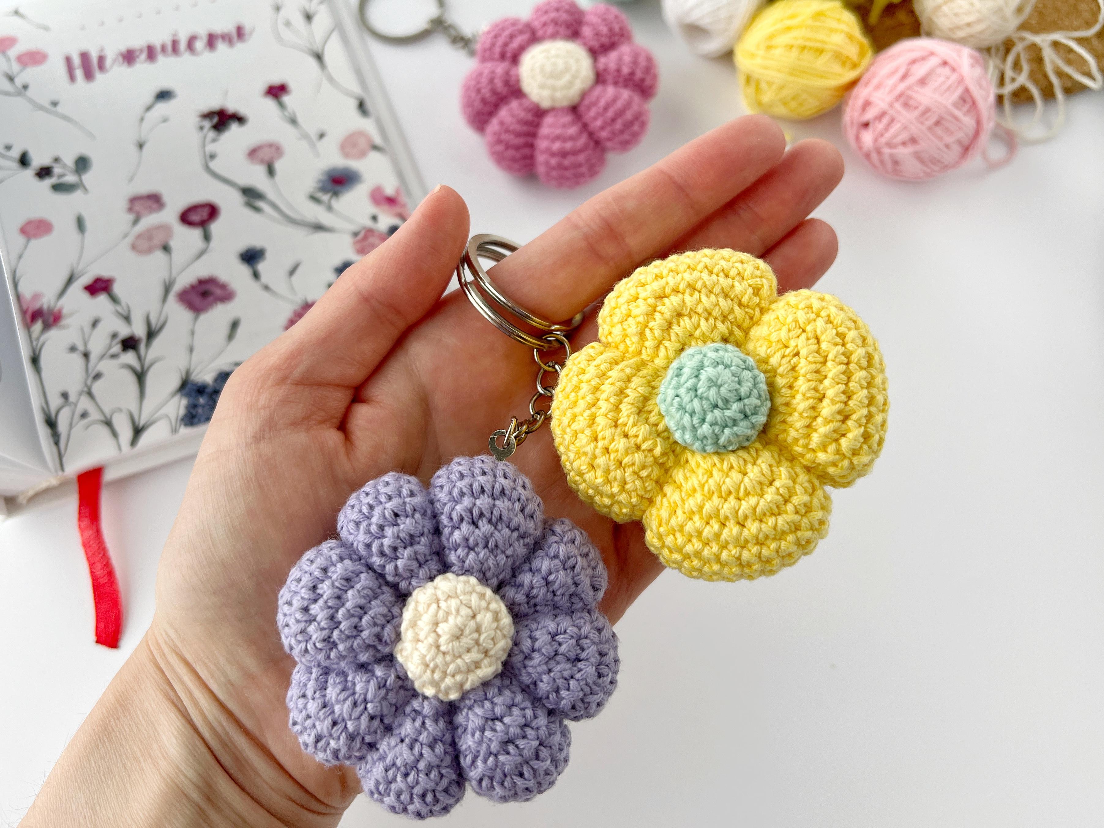 Crochet flower keychain amigurumi pattern keyring Bag charm Crochet car mirror hanging