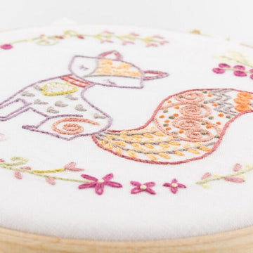 Un Chat Dans L'Aiguille Bernard the Fox Contemporary Printed Embroidery Kit