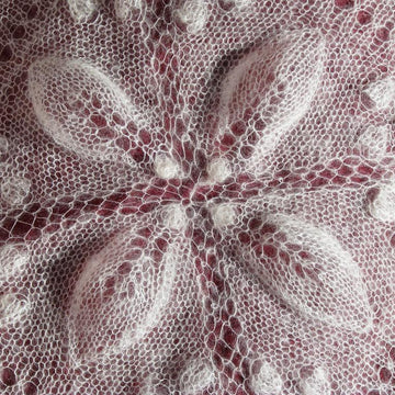 Poinsettia Shawl 401
