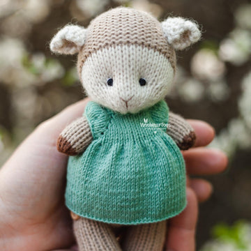 Sheep in a dress knitting pattern. Knitted animal pattern. Stuffed toy tutorial PDF.