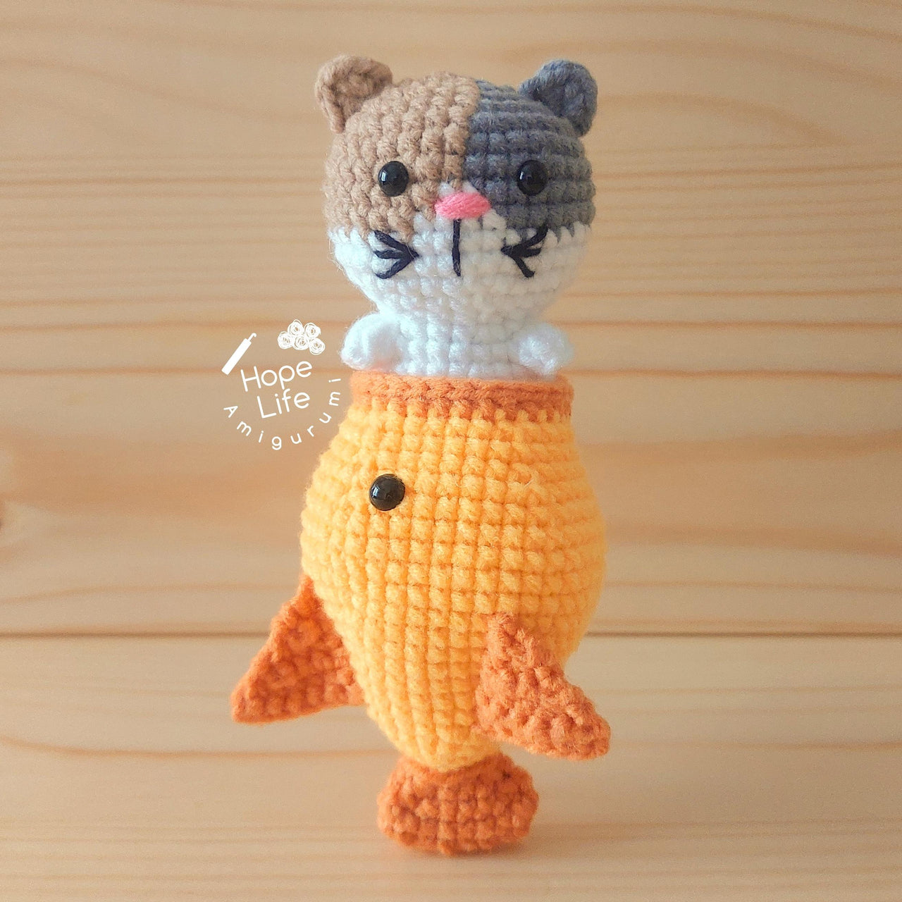 Fish eats Cat