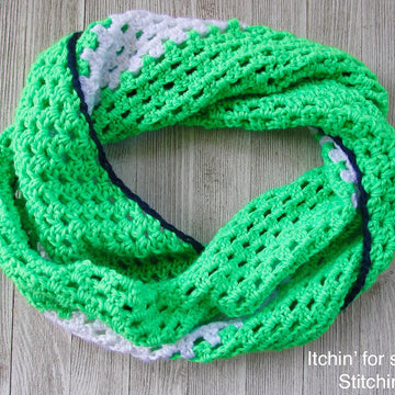 Bold & Beautiful Twisted Cowl