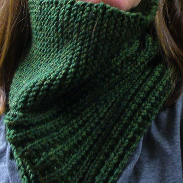 Menyara cowl