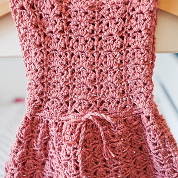 Scalloped Neckline Lace Dress