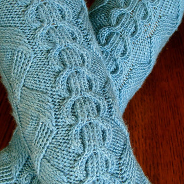 Strahlhorn Long Cabled Mitts