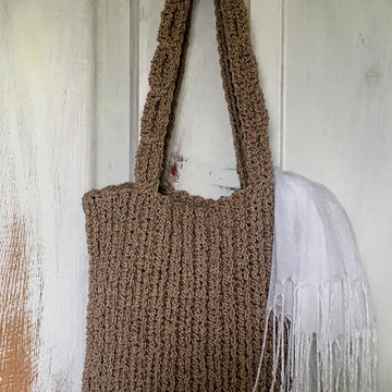 Crochet Tote Bag Pattern: Strappy Little Hand Bag