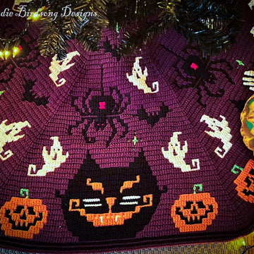 Retro Halloween Holiday Tree Skirt