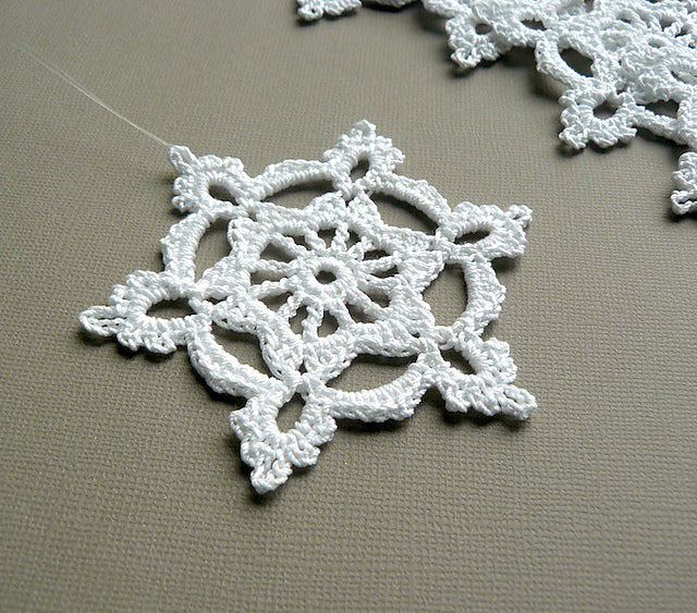100 Snowflakes to Crochet