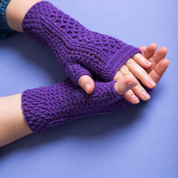 Happy hands crochet mittens