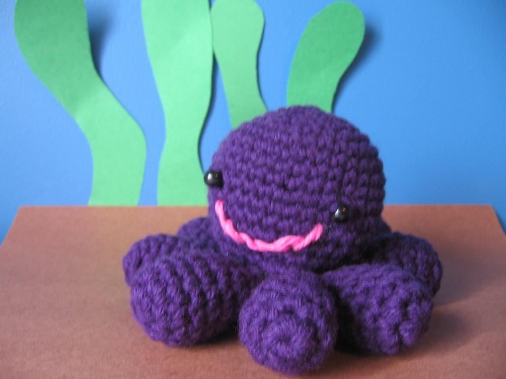 Inky Octopus | Crochet Pattern  by Ashton11