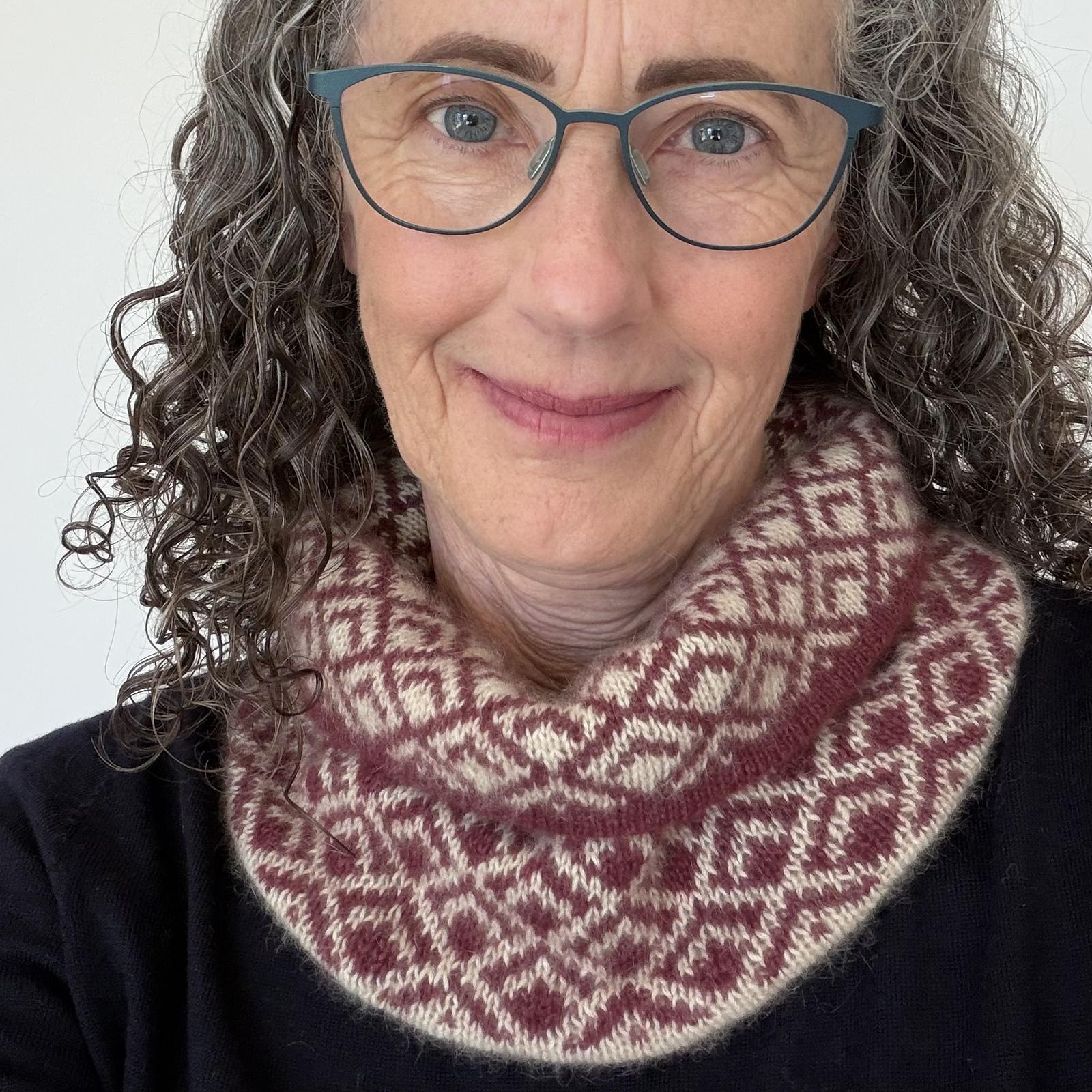 Diamond Daze Cowl