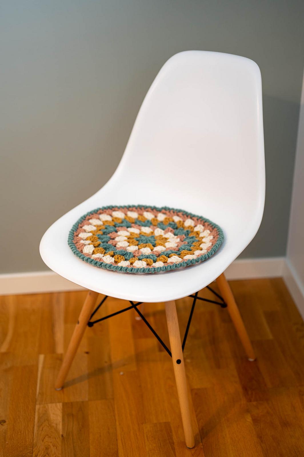 Granny Circle Crochet Chair Pad
