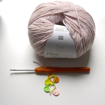 Crochet Pattern For The Baby Hat