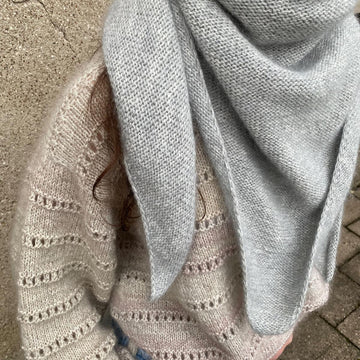 Ruke shoulder scarf