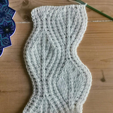 "Leaf" it on Scarf