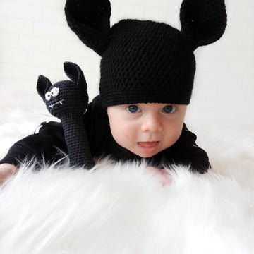 Crochet bat baby rattle pattern