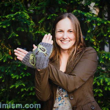 Bird Patterned Fingerless Mitts