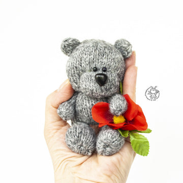 Mini Bear toy knitted flat