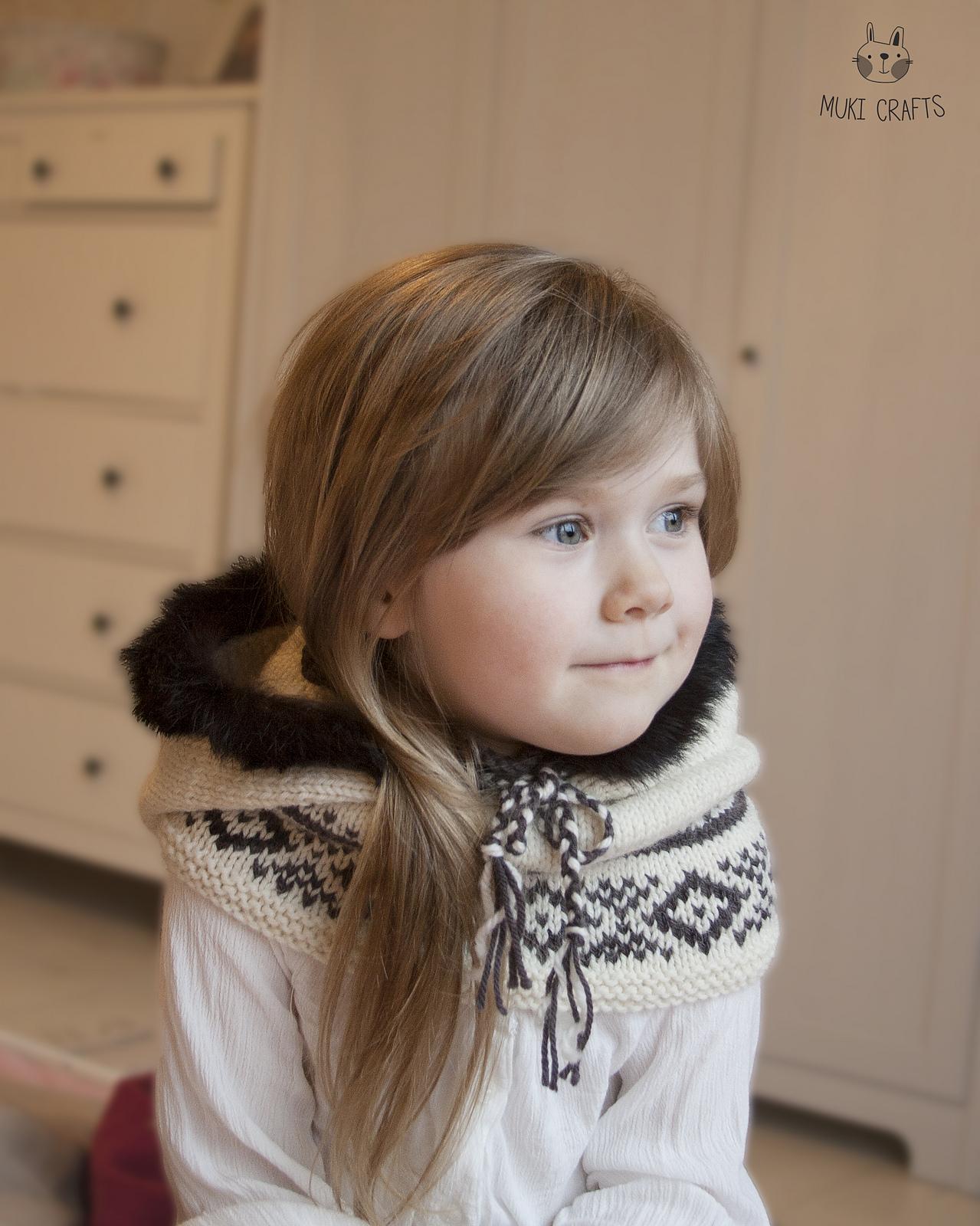 Eskimo hooded cowl