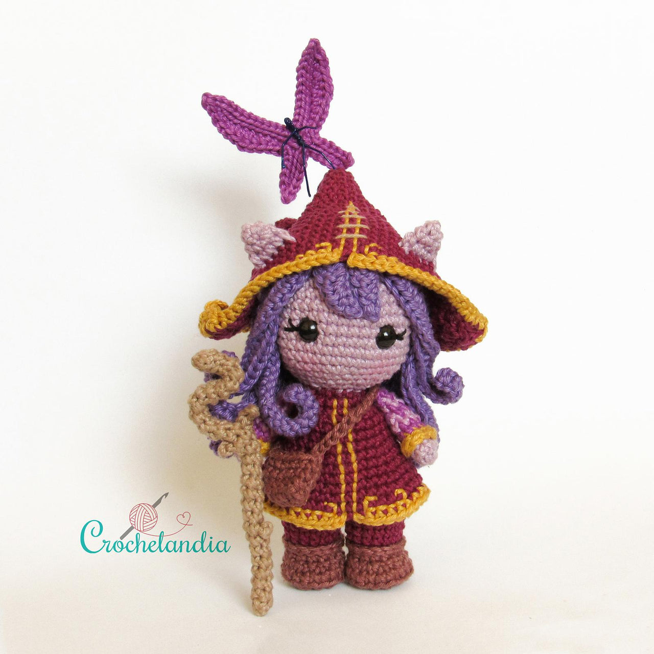 Lulu and Pix amigurumi doll - crochet pattern by Crochelandia