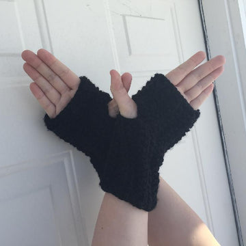 Dauntless Fingerless Mitts (from Divergent)
