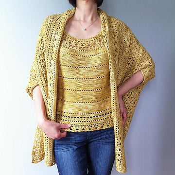 Arianne - floral lace yoke shell