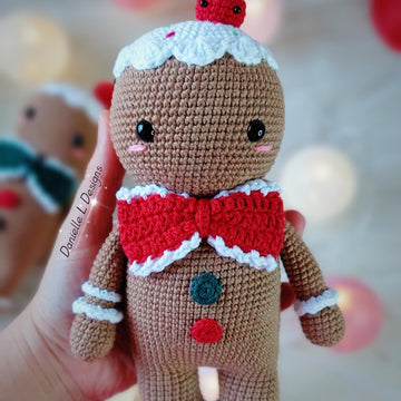 Gingerbread man amigurumi