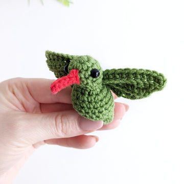 Crochet hummingbird pattern, easy crochet amigurumi bird pattern, crochet keychain pattern