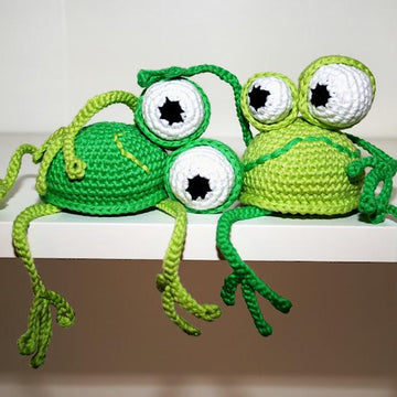 Frog - Shelf Sitter - Amigurumi