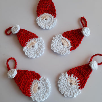 Santa's Christmas garland