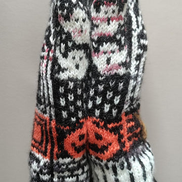 Haunted Mittens