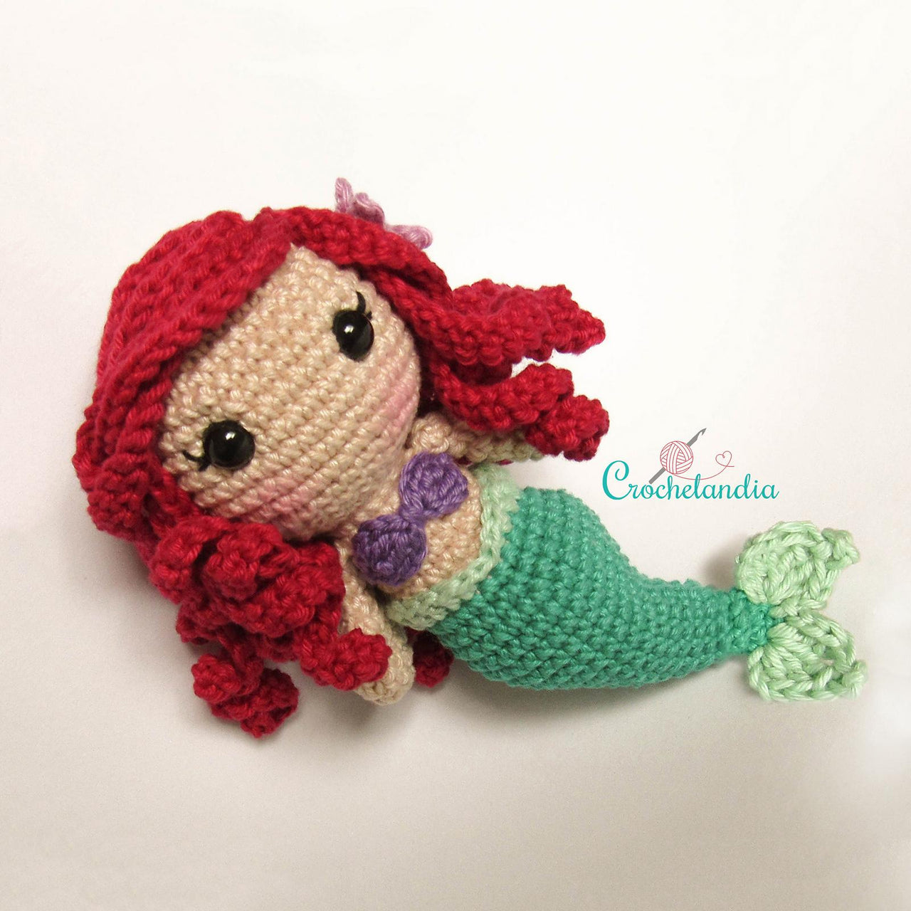 Ariel Mermaid amigurumi doll - crochet pattern by Crochelandia