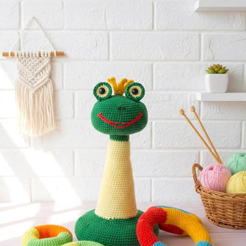 Stacking rings multi-color frog