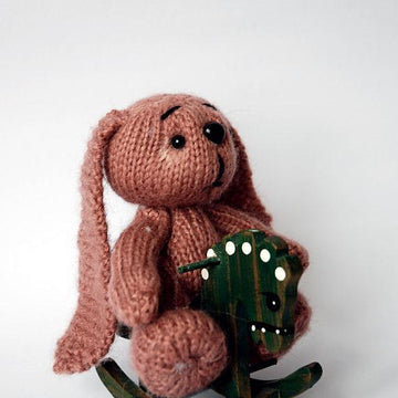 Dusty pink rabbit  (knitted round)