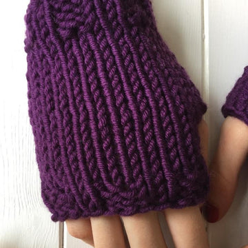 Bronnie Fingerless mitts