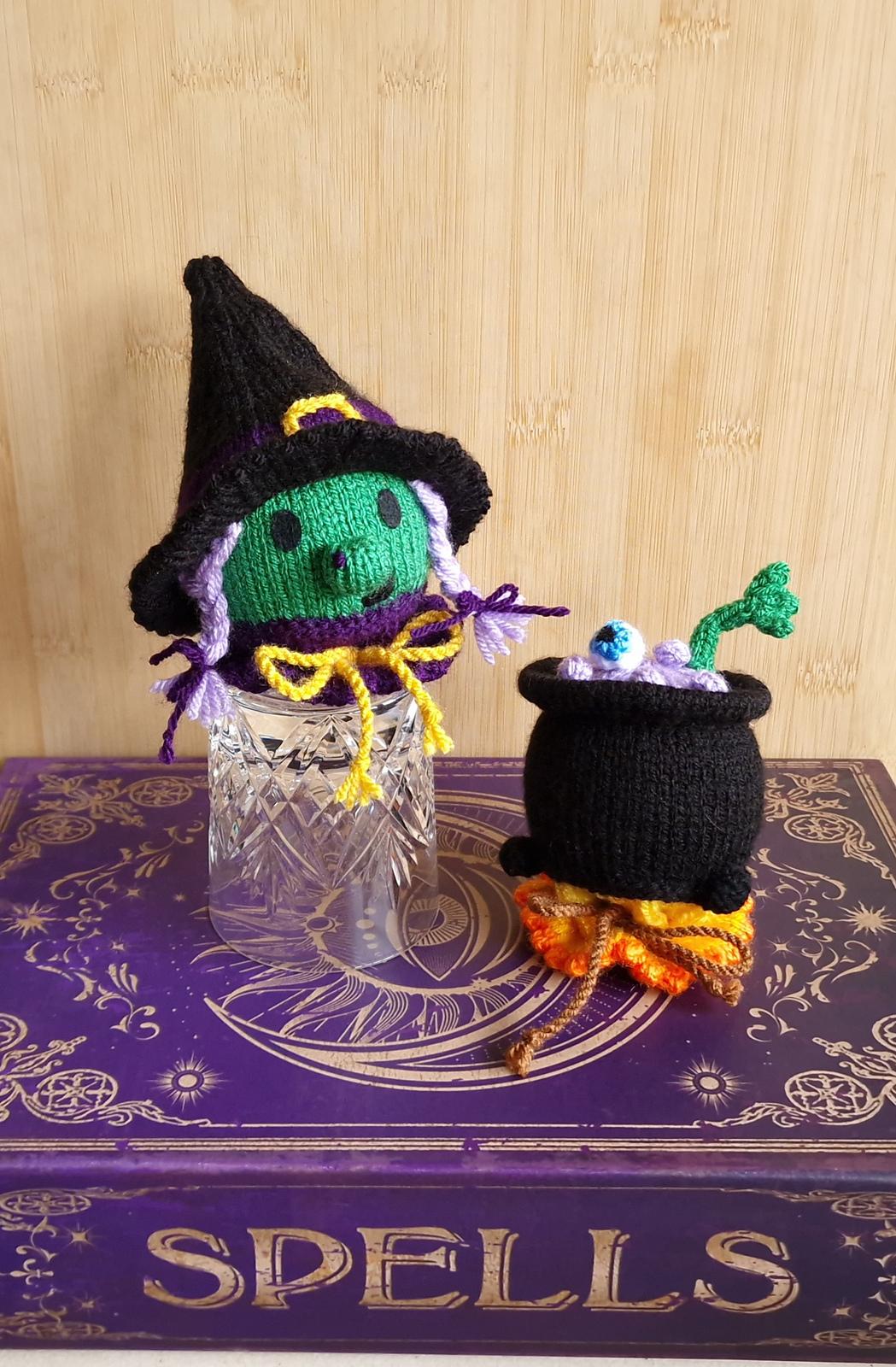 Witch & Cauldron Chocolate Orange Cosy