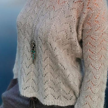 Akebia sweater