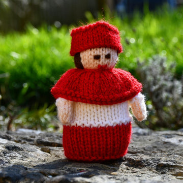 Tudor Cardinal Doll Knitting Pattern - Toy Knitting Pattern