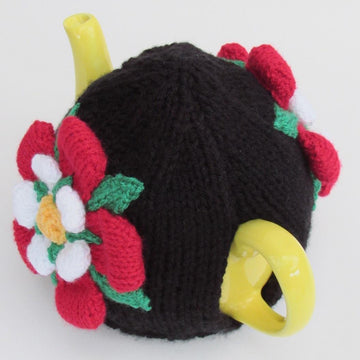 Tudor Rose Tea Cosy Knitting Pattern