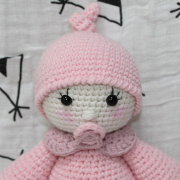 Sleeping doll Isabelle