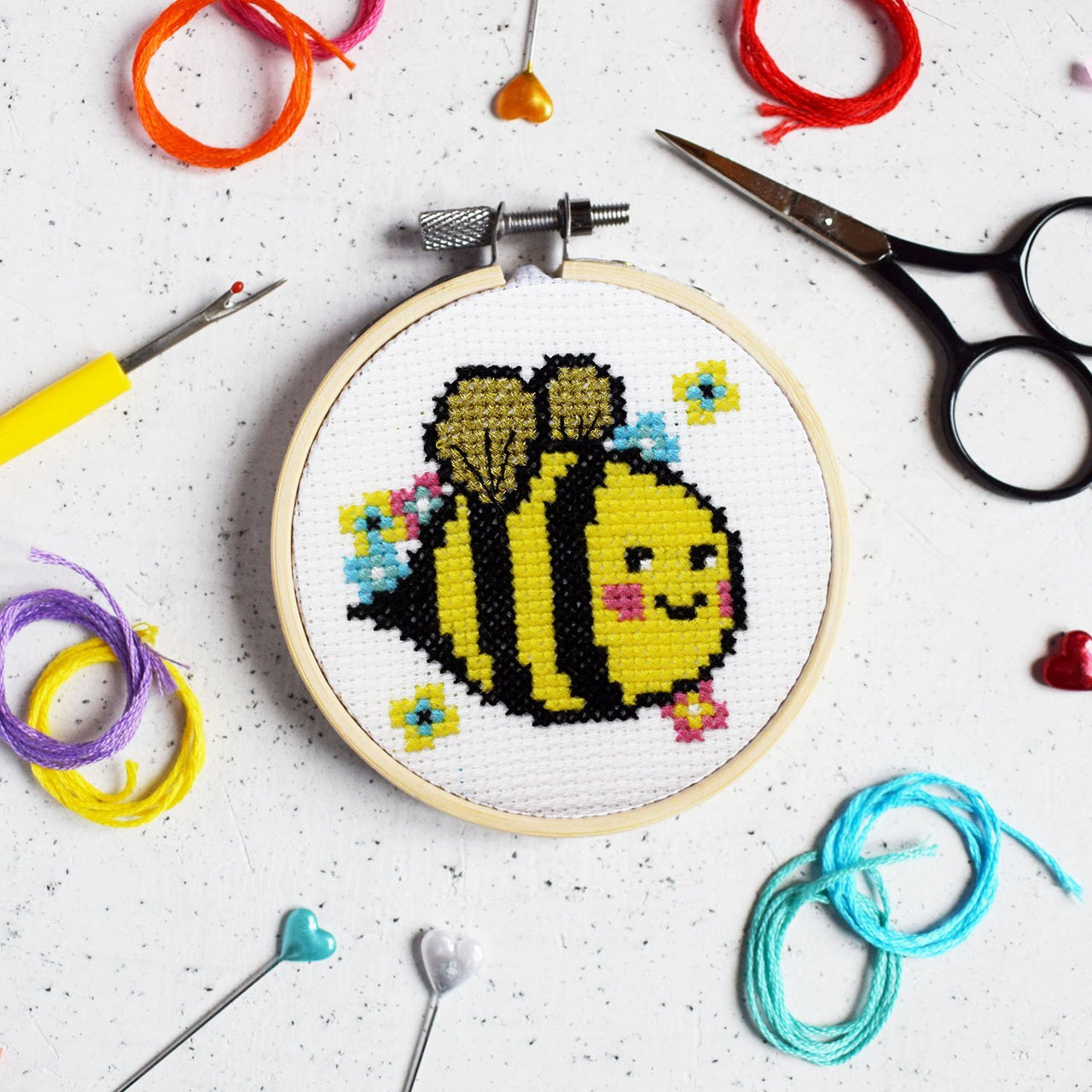 The Make Arcade Mini Cross Stitch - Bella Bee - 3in